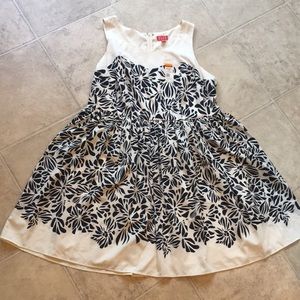 Black and White Elle knee length dress size 18W